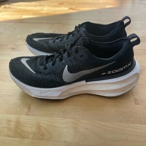 Nike Invincible 3 Size 9.5